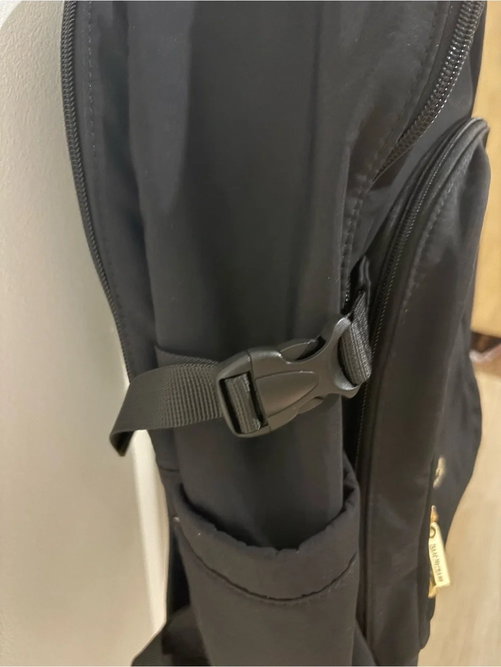 Isaac Mizrahi backpack - Picture 4 of 6